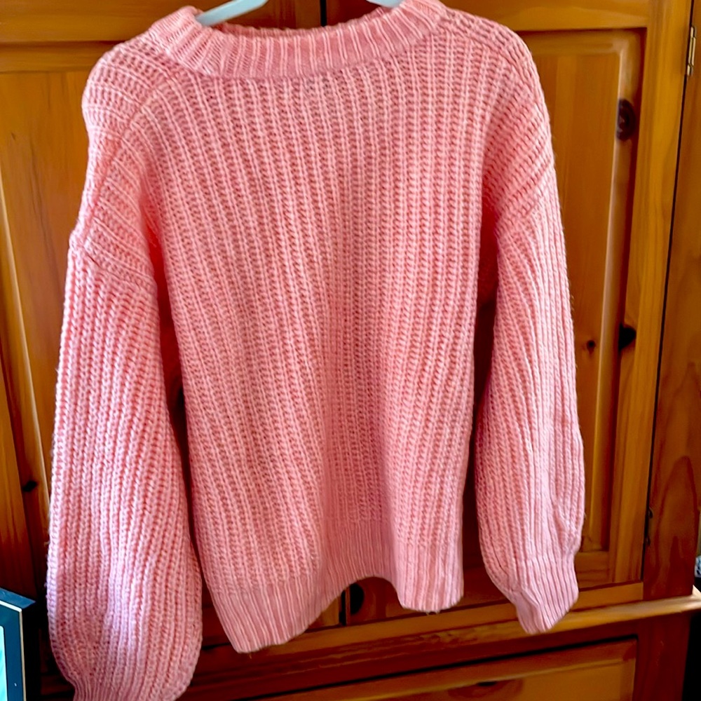 Pink Sweater πΈπ - Picture 7 of 16